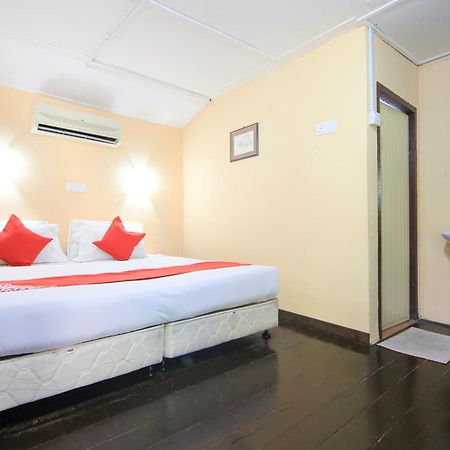 Ombak Inn Chalet Kampung Teluk Nipah Εξωτερικό φωτογραφία