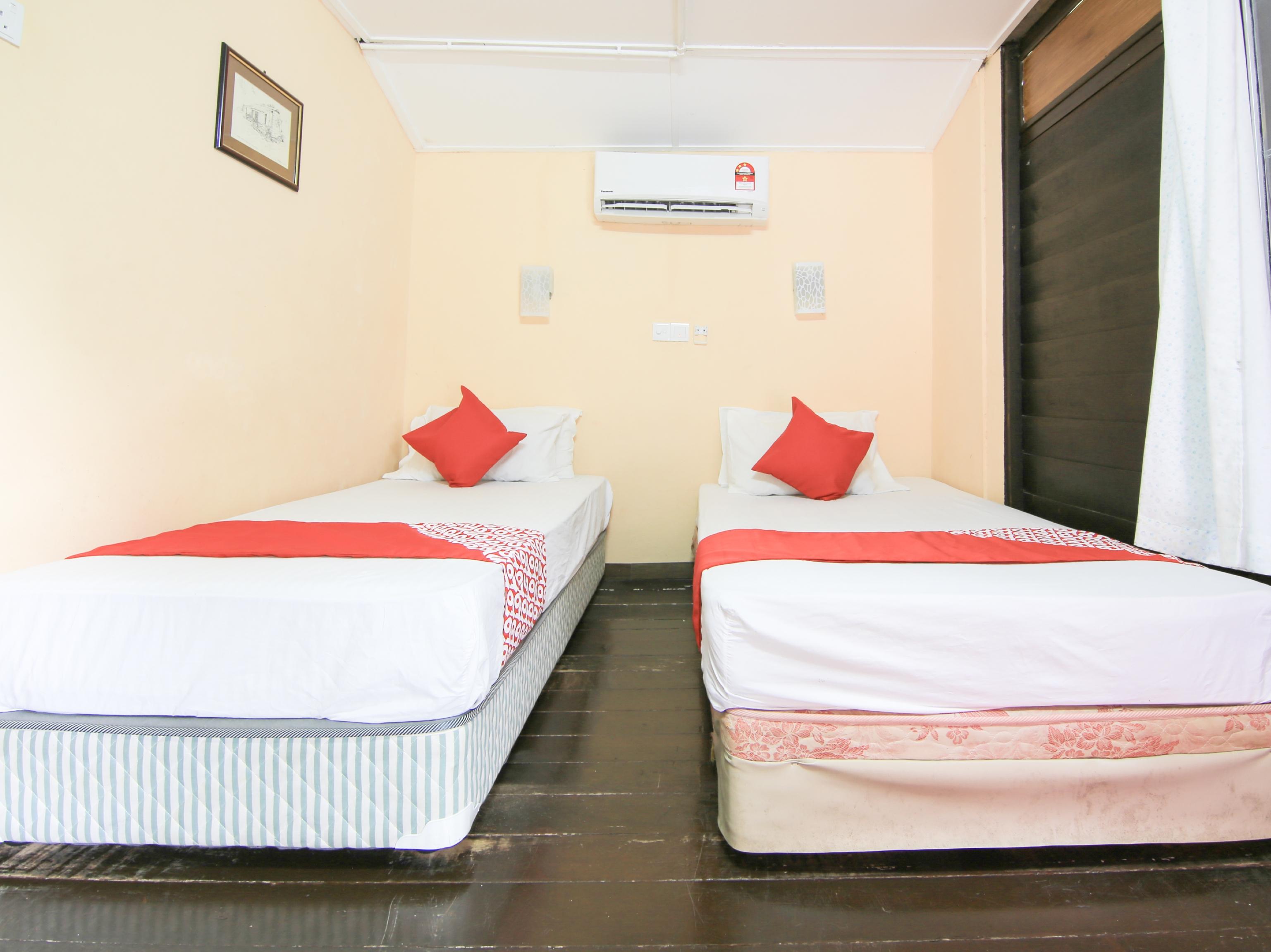 Ombak Inn Chalet Kampung Teluk Nipah Εξωτερικό φωτογραφία
