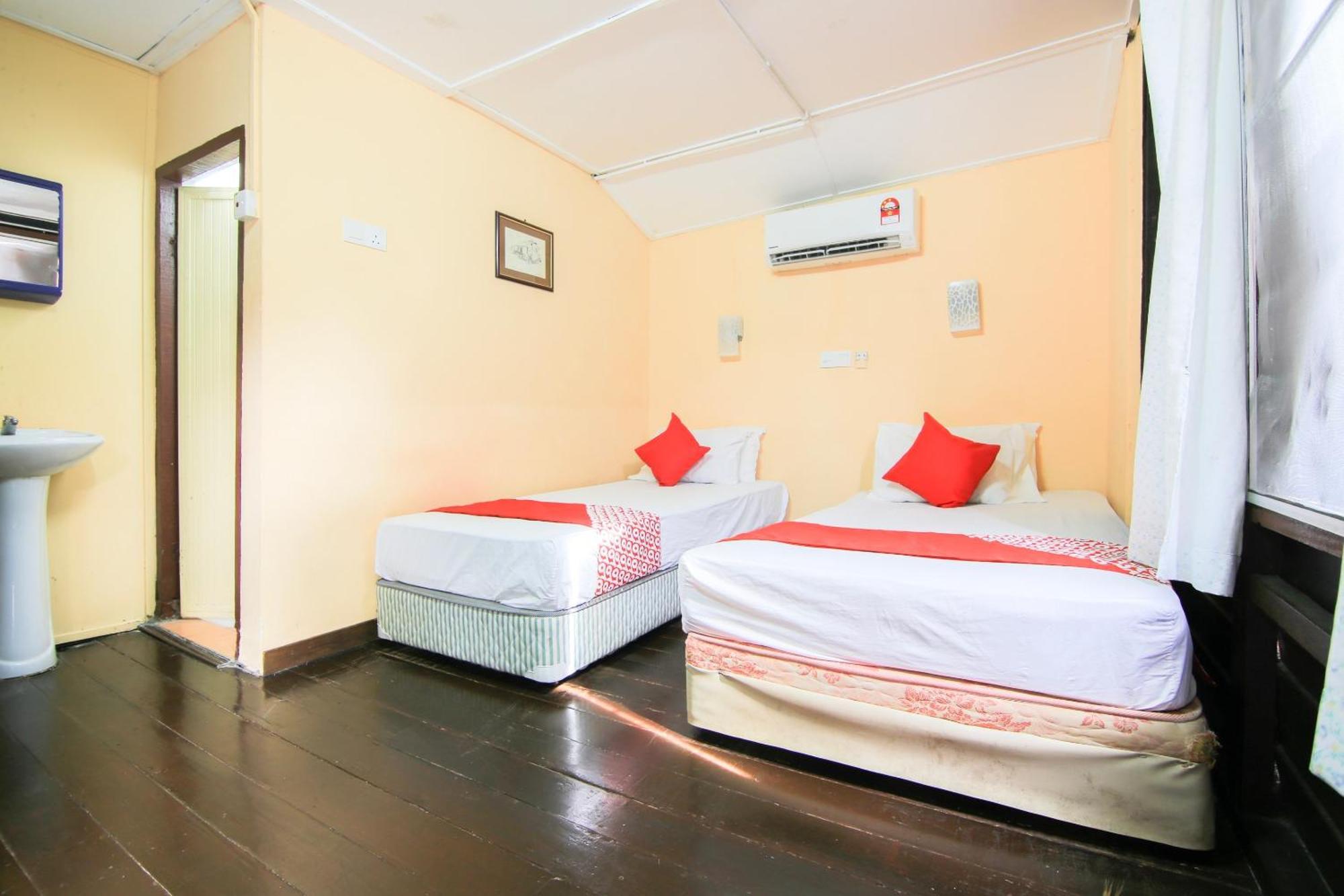 Ombak Inn Chalet Kampung Teluk Nipah Εξωτερικό φωτογραφία