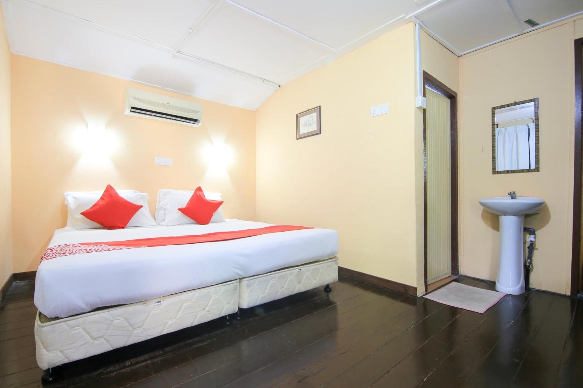 Ombak Inn Chalet Kampung Teluk Nipah Εξωτερικό φωτογραφία