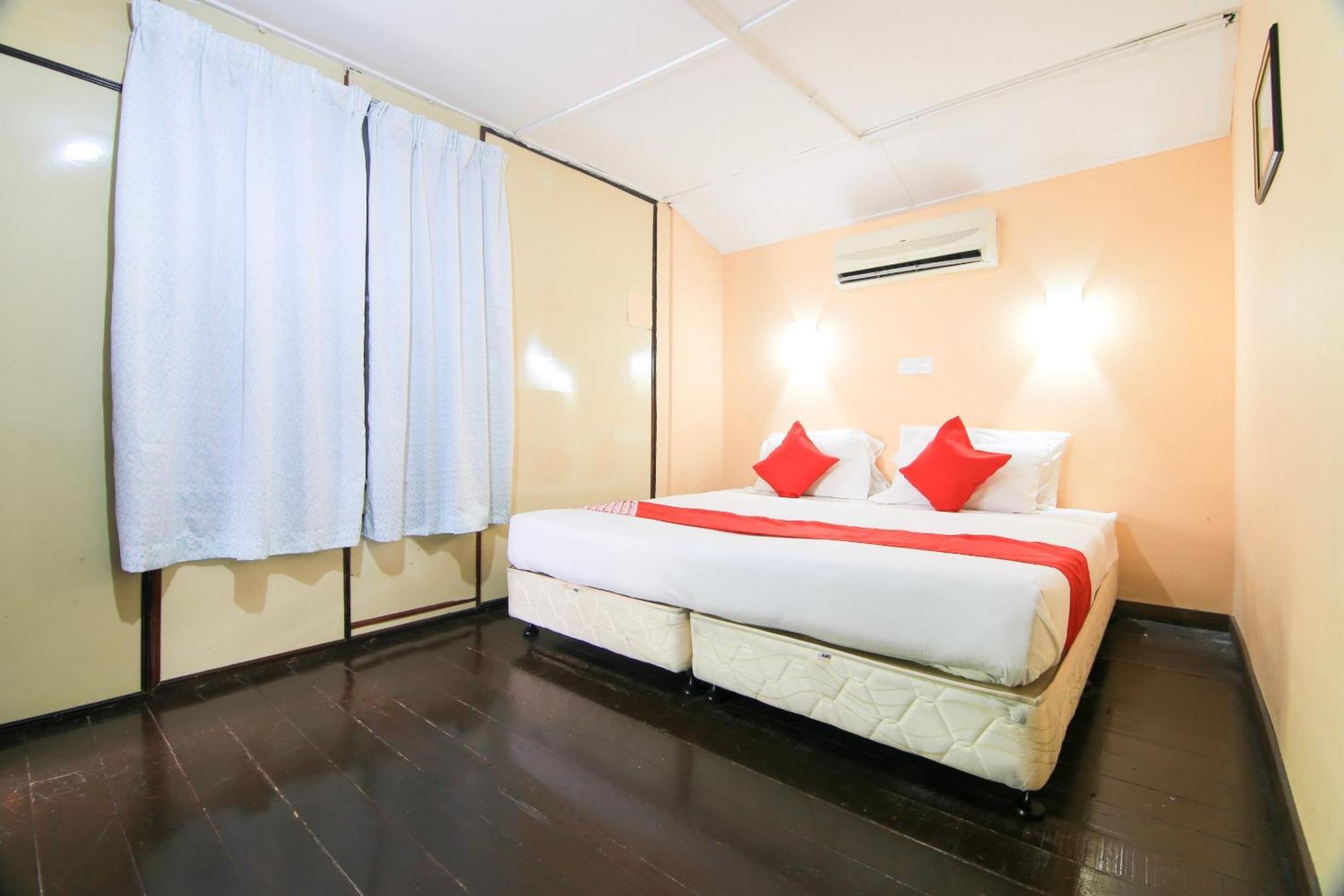 Ombak Inn Chalet Kampung Teluk Nipah Εξωτερικό φωτογραφία