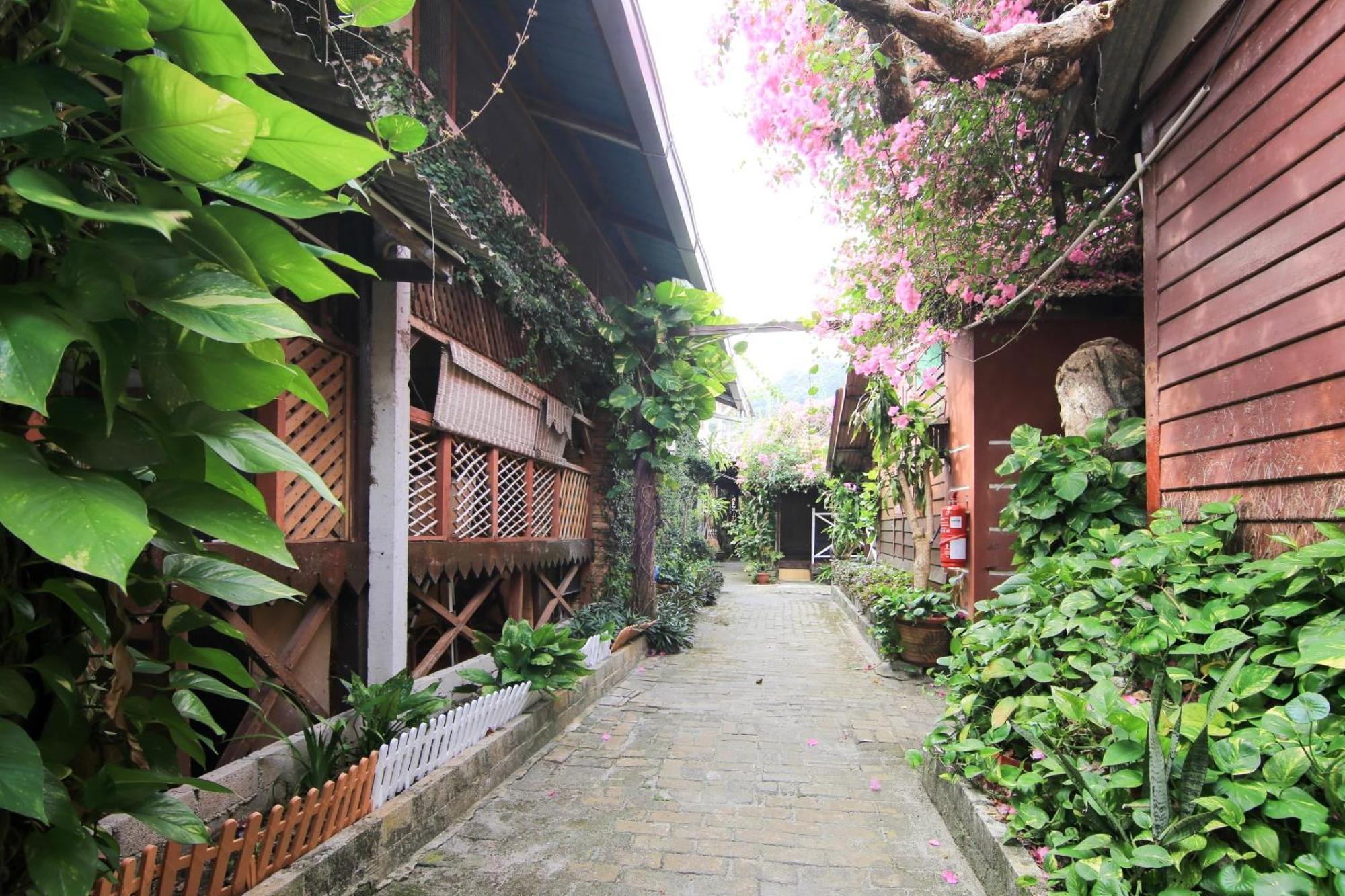 Ombak Inn Chalet Kampung Teluk Nipah Εξωτερικό φωτογραφία